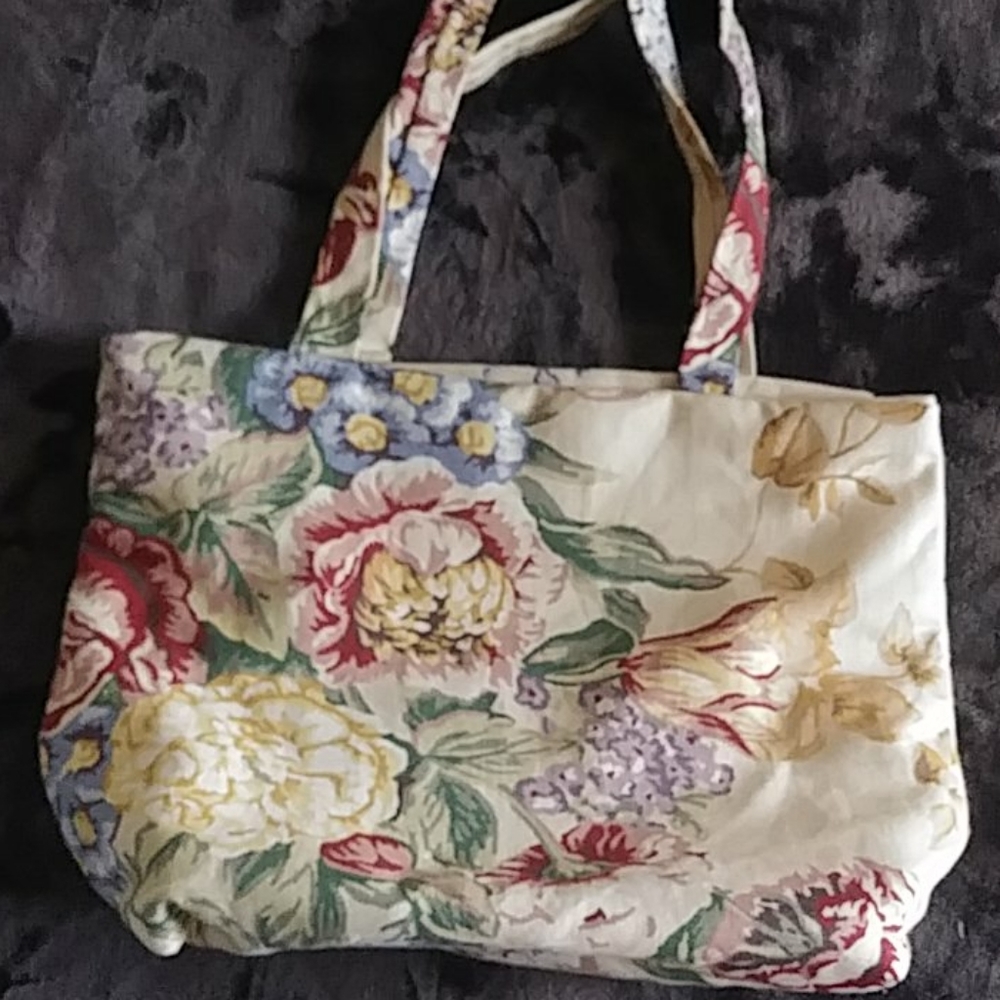 Hand bag